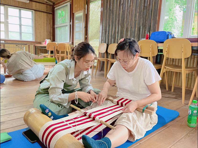 ▓ 德瑪汶青年織布班(標題圖檔)