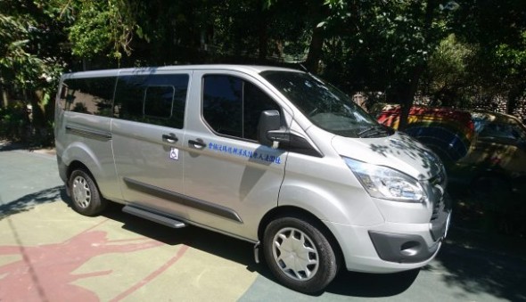 德瑪汶長者服務交通車 到站囉!!(標題圖檔)