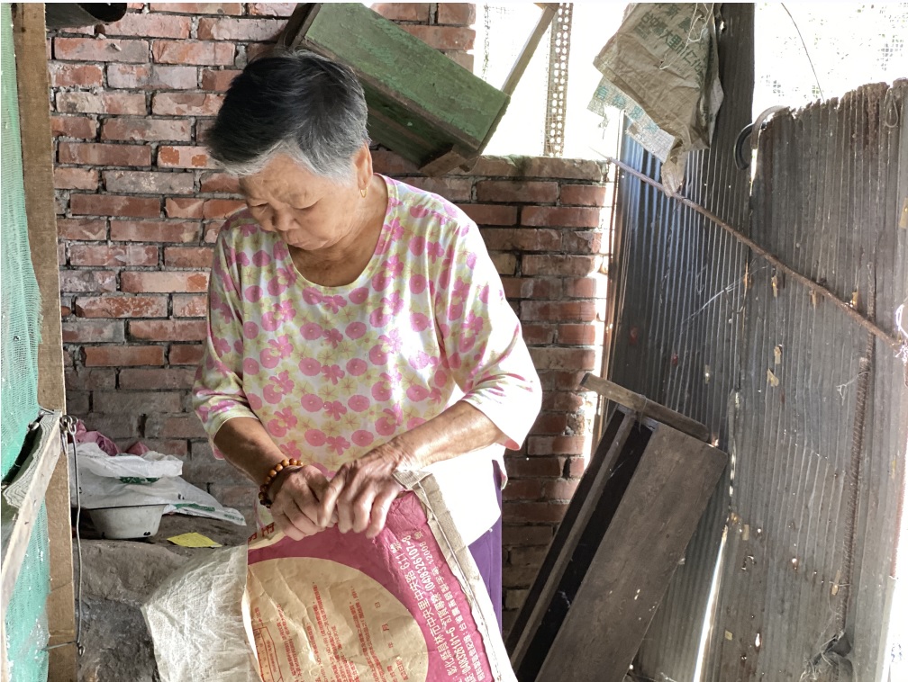 互助 x 老人與雞 = 長輩生活動力與價值(標題圖檔)